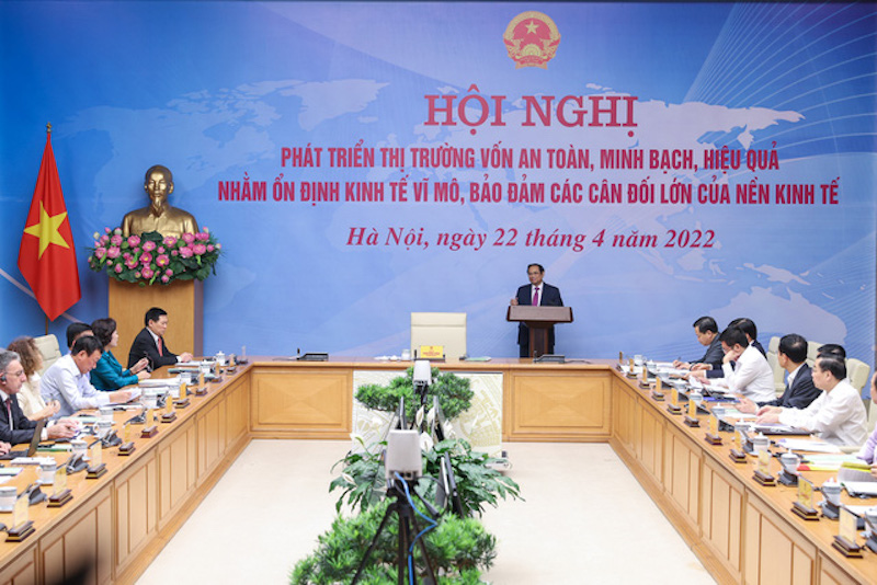 Thủ tướng Chính phủ Phạm Minh Chính chủ trì Hội nghị phát triển thị trường vốn an toàn, minh bạch, hiệu quả nhằm ổn định kinh tế vĩ mô, bảo đảm các cân đối lớn của nền kinh tế.