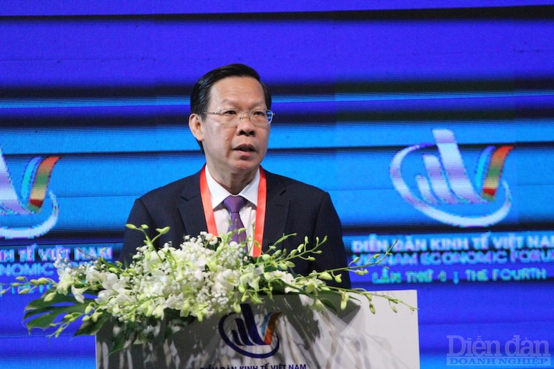 Ông Phan Văn Mãi, Chủ tịch UBND TP Hồ Chính Minh.