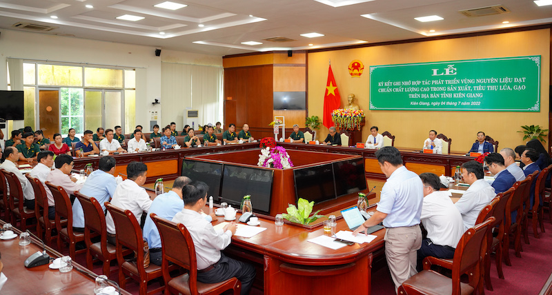 Công ty Cổ phần Tập đoàn Lộc Trời vừa ký kết Biên Bản Thỏa thuận Hợp tác với với SSở NN&PTNN Kiên Giang và Ngân hàng Thương mại cổ phần Quân Đội (MB bank) về việc phát triển vùng nguyên liệu lúa chất lượng cao.