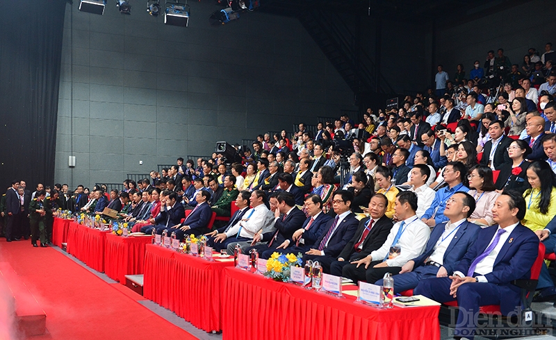 Lễ kỷ niệm Ngày Doanh nhân Việt Nam và trao tặng danh hiệu Doanh nhân Việt Nam tiêu biểu năm 2022 có sự tham dự của Thủ tướng Phạm Minh Chính.