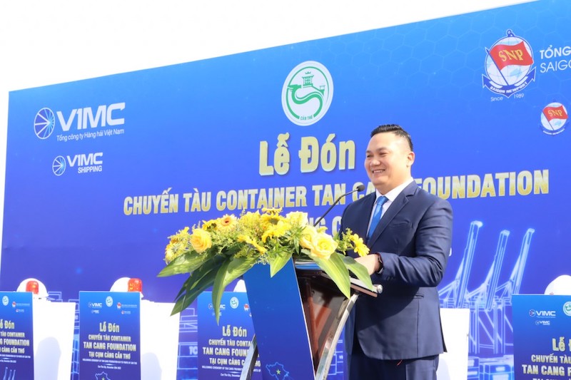 ông Lê Quang Trung, Phó Tổng Giám đốc Tổng Công ty Hàng hải Việt Nam (VIMC) cũng khẳng định, việc mở tuyến vận tải container với cỡ tàu lớn có ý nghĩa quan trọng.