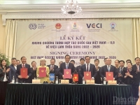 VCCI ký khung hợp tác quốc gia việc làm thoả đáng