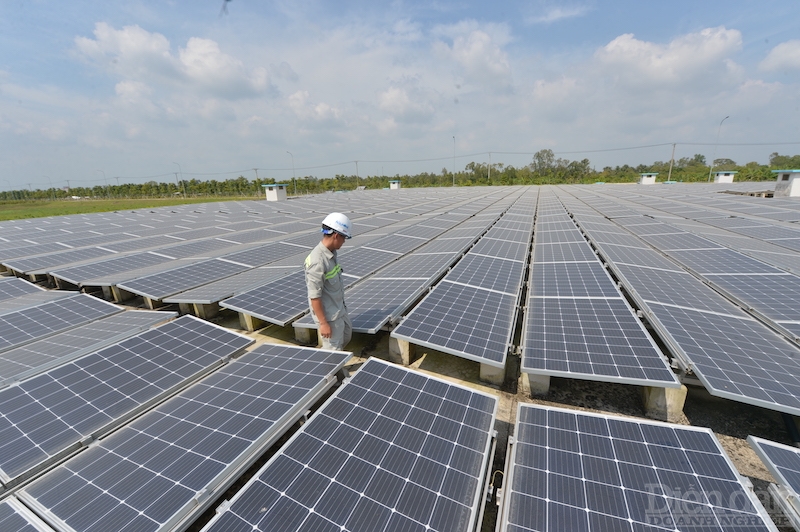 để đầu tư sản xuất vào Việt Nam họ cần có năng lượng tái tạo, đòi hỏi quy hoạch Điện 8 phải được phê duyệt