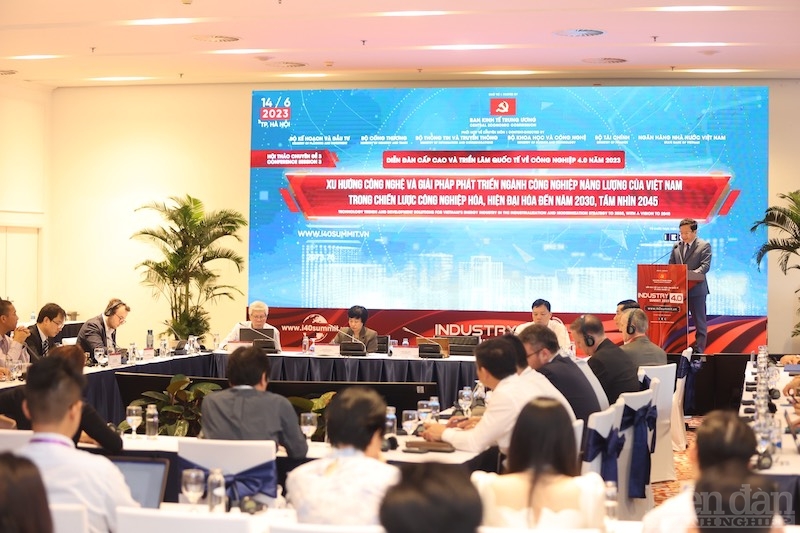 TS. Nguyễn Đức Hiển, Phó Trưởng Ban Kinh tế Trung ương đã chỉ ra ba nhóm vấn đề vướng mắc chính về lĩnh vực năng lượng, đặc biệt là năng lượng tái tạo.