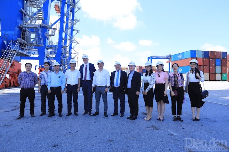 Đoàn của Chủ tịch FIATA đến thăm và làm việc với Cảng Container Quốc tế Tân Cảng – Hải Phòng (TC-HICT)