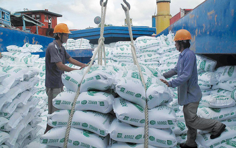 Hiệp hội Lương thực Việt Nam (VFA) đã đề nghị bổ sung cơ chế quy định giá sàn xuất khẩu gạo.