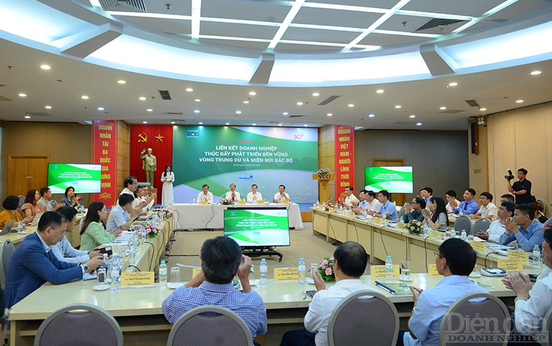 Diễn đàn “Liên kết doanh nghiệp thúc đẩy phát triển bền vững vùng Trung du và miền núi Bắc Bộ” do Liên đoàn Thương mại và Công nghiệp Việt Nam (VCCI) chỉ đạo, Tạp chí Diễn đàn Doanh nghiệp tổ chức.