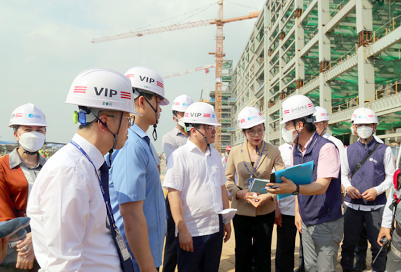 Công ty Amkor Technology Việt Nam về việc khánh thành nhà máy Amkor Technology Việt Nam đặt tại khu công nghiệp Yên Phong II-C.