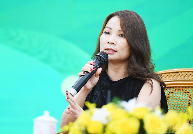 bà Đinh Nguyễn Thị Hường, Giám đốc Truyền thông Doanh nghiệp - Tổng Công ty Cổ phần Bia - Rượu - Nước giải khát Sài Gòn (SABECO) nhấn mạnh tầm quan trọng của việc lựa chọn nguyên liệu chất lượng là những sản phẩm nông nghiệp được sản xuất một cách bền vững.