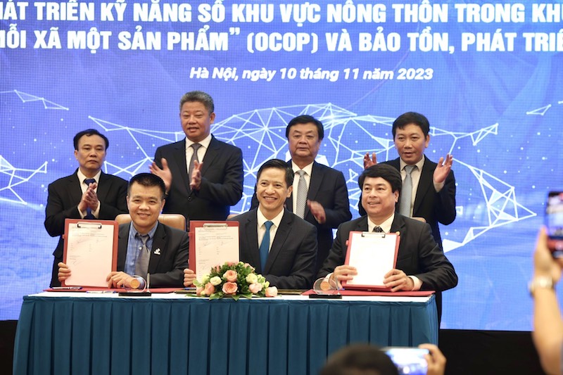 Agritrade), Ngân hàng TMCP Phát triển Thành phố Hồ Chí Minh (HDBank) và TikTok Việt Nam vừa ký thoả thuận hợp tác quảng bá, xúc tiến thương mại cho các sản phẩm thuộc khuôn khổ Chương trình “Mỗi xã Một sản phẩm” (OCOP), các sản phẩm làng nghề trên nền tảng số.