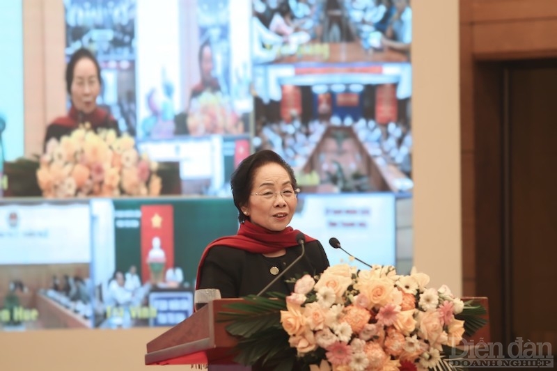 nguyên Phó Chủ tịch nước Nguyễn Thị Doan – Chủ tịch Hội Khuyến học Việt Nam bày tỏ băn khoăn, tốc độ tăng năng suất lao động hiện còn thấp, chưa theo kịp các nước trong khu vực.