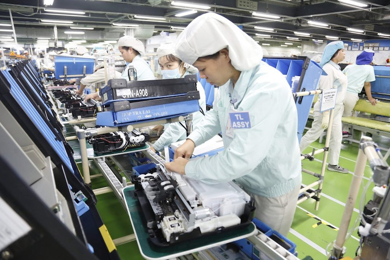nửa cuối tháng 1/2024, Việt Nam có 45 mặt hàng xuất khẩu chính ra thế giới. Nhóm điện tử và may mặc vẫn có kim ngạch cao nhất với cùng đạt trên 1 tỷ USD.
