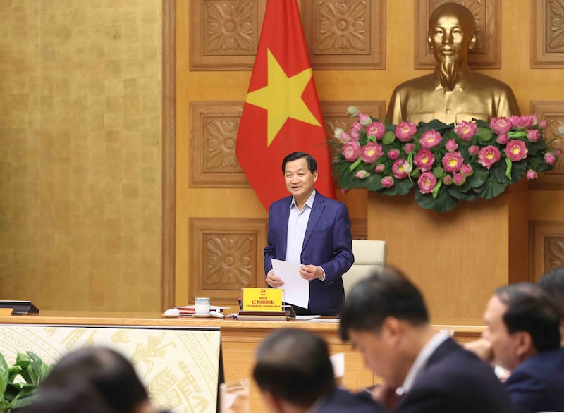 Phó Thủ tướng Lê Minh Khái đề nghị Ủy ban Quản lý vốn nhà nước tại doanh nghiệp tiếp thu, nghiên cứu đầy đủ ý kiến các đại biểu thành viên Ban Chỉ đạo, hoàn thiện đề án, báo cáo Thường trực Chính phủ chậm nhất vào ngày 25/3.