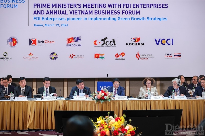 Thủ tướng Chính phủ Phạm Minh Chính chủ trì Diễn đàn Doanh nghiệp Việt Nam (VBF) thường niên với chủ đề “Doanh nghiệp FDI tiên phong thực hiện chiến lược tăng trưởng xanh”.
