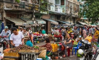 Nguy cơ mất an toàn vệ sinh thực phẩm tại các chợ truyền thống