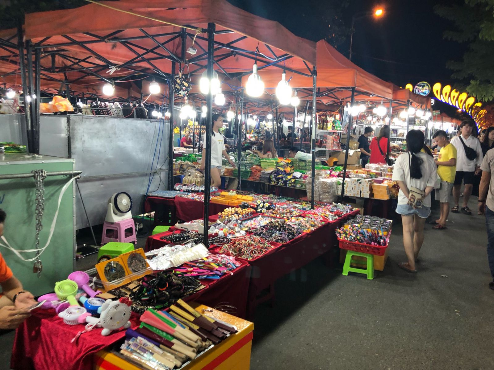 Chợ đêm Sơn Trà, Đà Nẵng