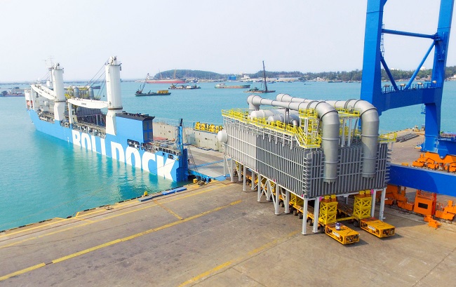 Công ty TNHH Công Nghiệp Nặng Doosan Việt Nam vừa xuất 03 thiết bị dùng trong quy trình lọc nước biển nặng 2.040 tấn đến vương quốc Bahrain.