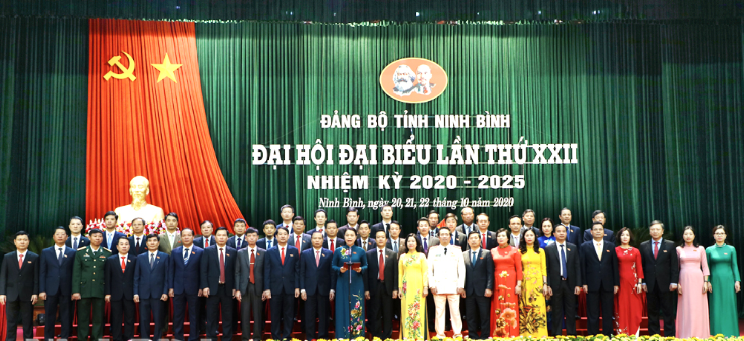 Ban Chấp hành Đảng bộ tỉnh nhiệm kỳ 2020-2025 đã ra mắt Đại hội.