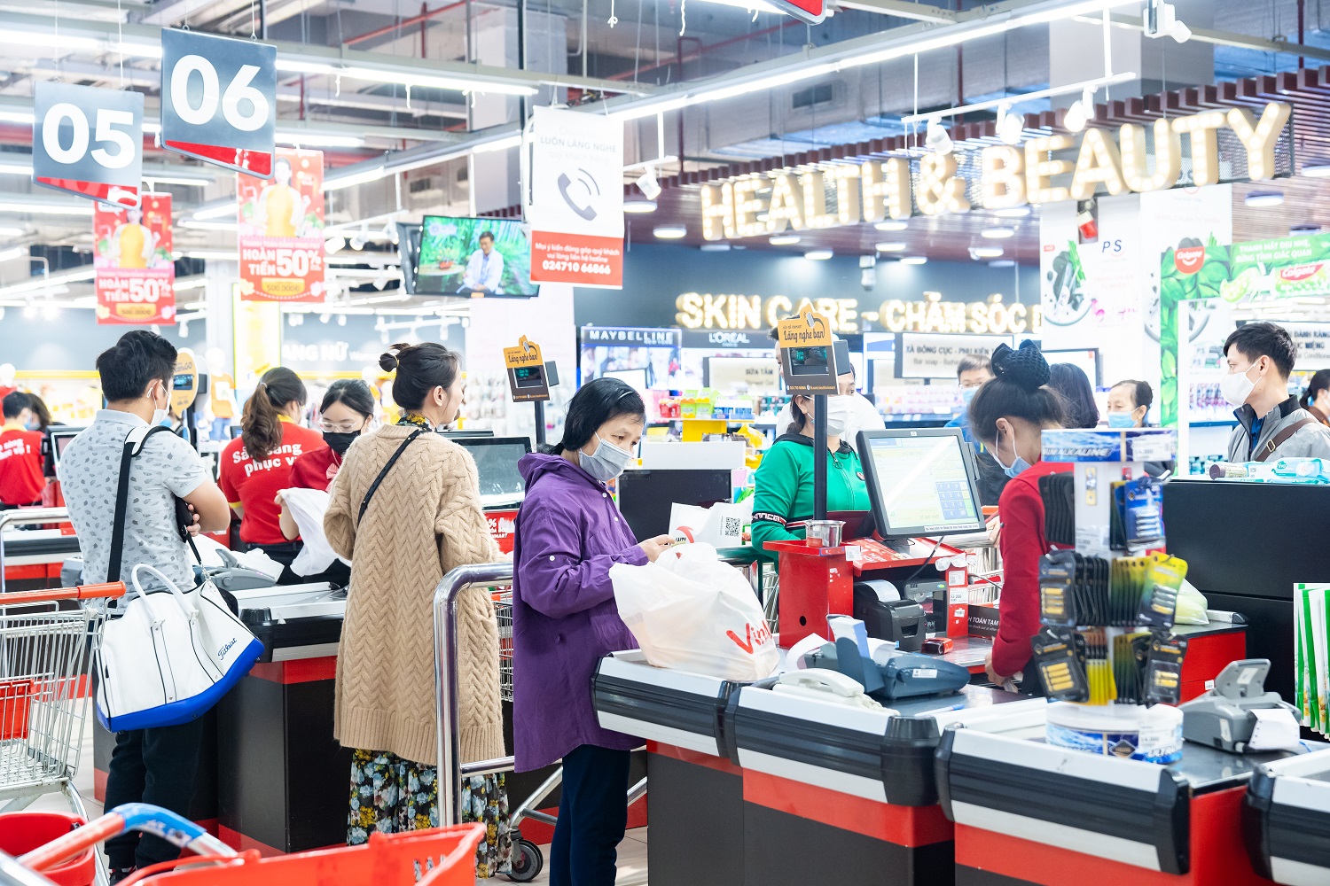 Các siêu thị, TTTM đáp ứng lượng mua sắm lớn trong giai đoạn Tết Nguyên đán, đồng thời đảm bảo công tác phòng dịch