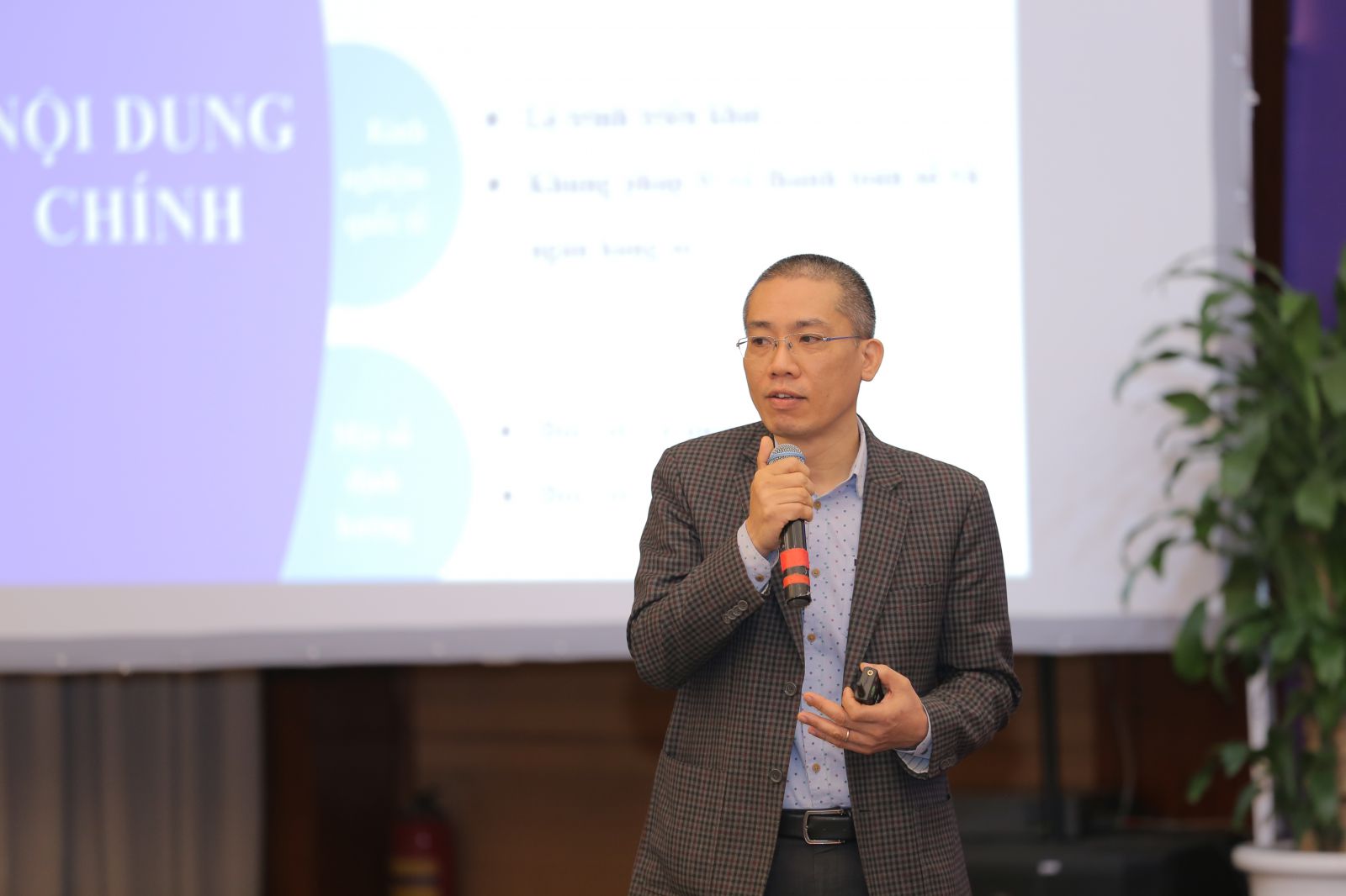 ông Phạm Xuân Hùng - Trưởng ban Ban Nghiên cứu và Điều phối chính sách giám sát, Ủy ban Giám sát tài chính Quốc gia