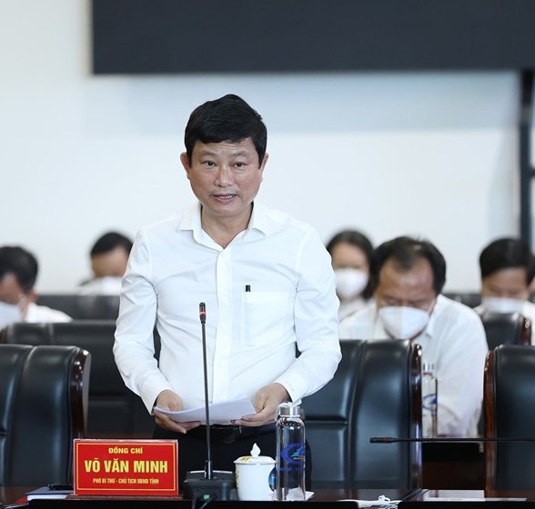 Chủ tịch UBND tỉnh Võ Văn Minh phát biểu tại buổi làm việc với Thủ tướng Chính phủ và đoàn công tác