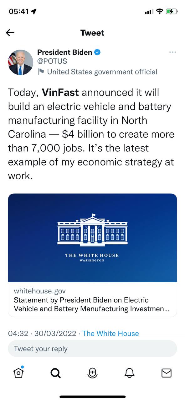 Mr President Joe Biden tweet: Tổng thống Mỹ Joe Biden vui mừng thông báo VinFast sẽ đặt nhà máy tại bang Bắc Carolina và cho rằng đây là một ví dụ điển hình cho chiến lược phát triển kinh tế của Mỹ hiện nay.