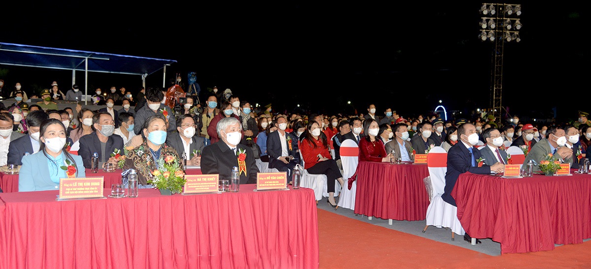các đại biểu dự Lễ khai mạc Năm du lịch tỉnh Tuyên Quang 2022