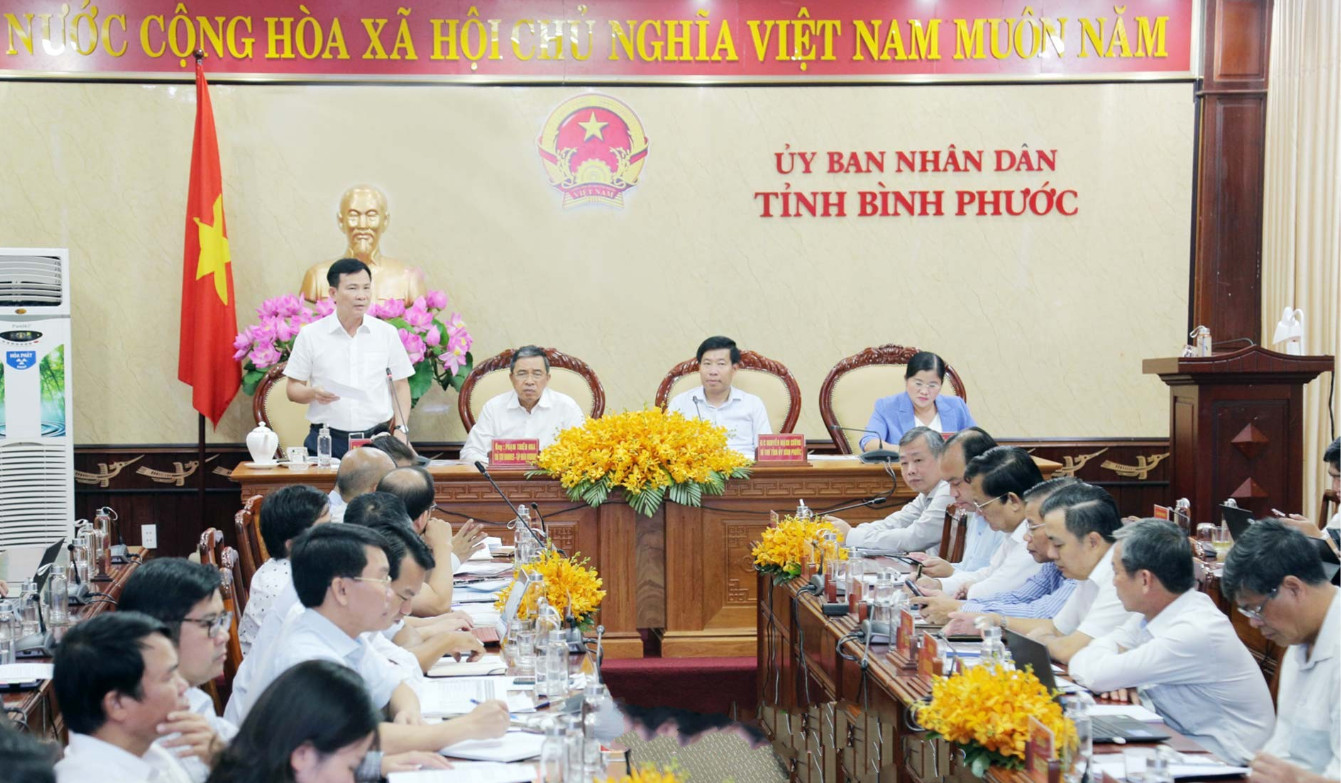 Chủ tịch UBND tỉnh Đắk Nông Hồ Văn Mười phát biểu tại buổi làm việc