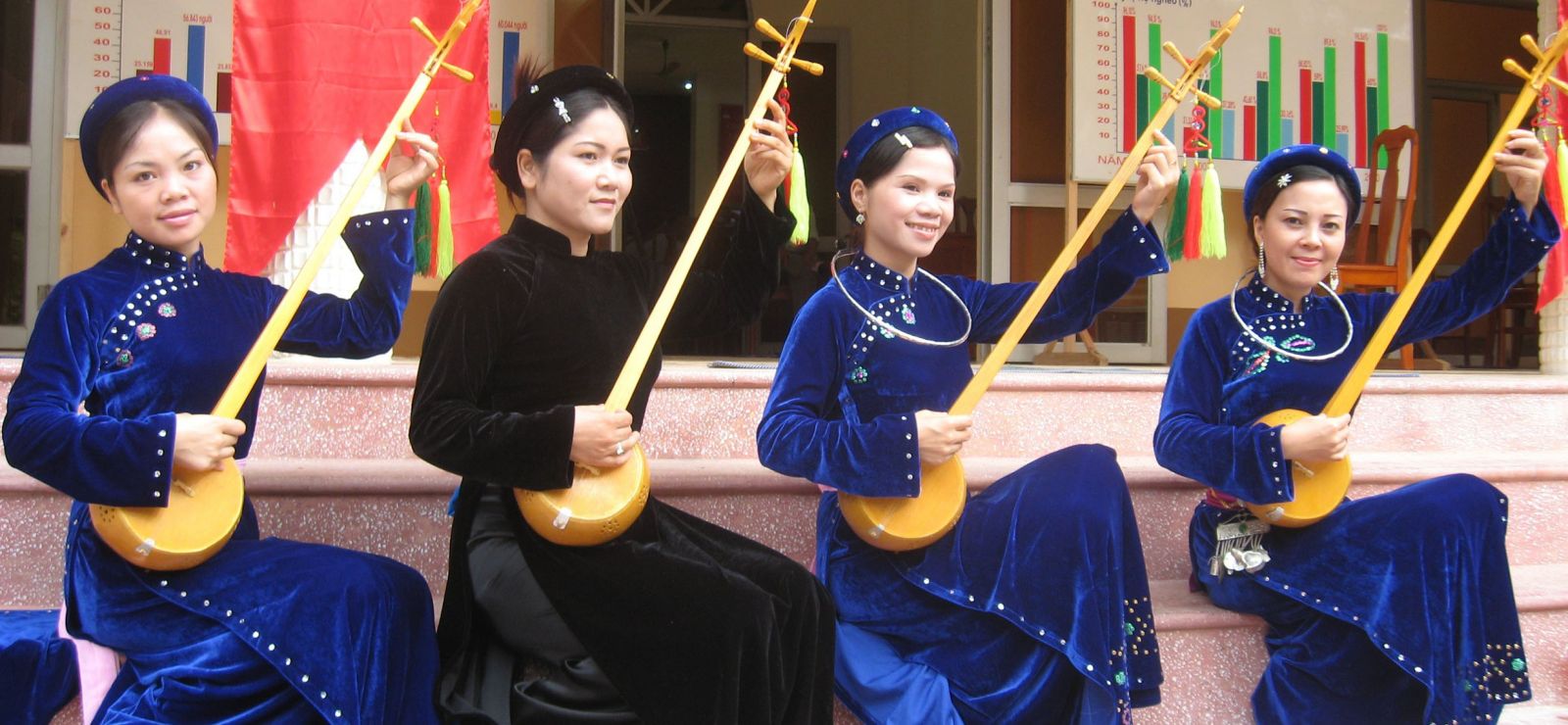 Tuyên Quang vừa thử nghiệm đưa nghệ thuật hát then vào hoạt động du lịch