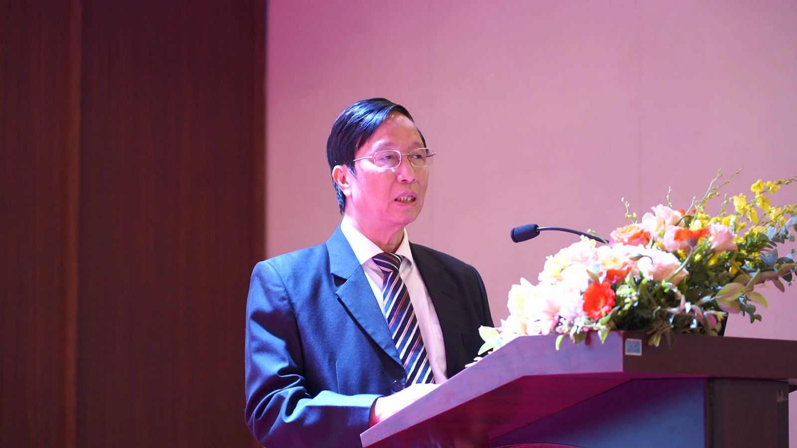 GS.TS Nguyễn Thanh Liêm – Giám đốc Trung tâm Y học tái tạo và Trị liệu tế bào Vinmec chia sẻ về định hướng phát triển trong 5 năm tiếp theo của TT YHTT&TLTB.