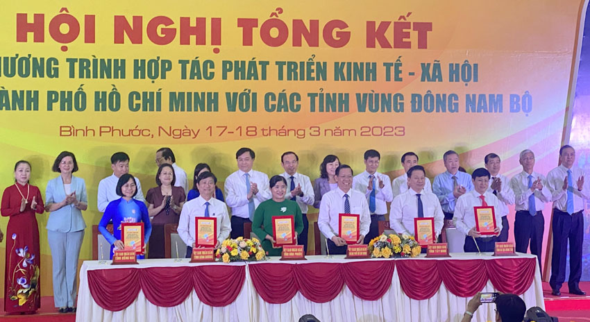 Lãnh đạo TP.Hồ Chí Minh và các tỉnh, thành ký biên bản thỏa thuận hợp tác phát triển kinh tế - xã hộip/đến năm 2025