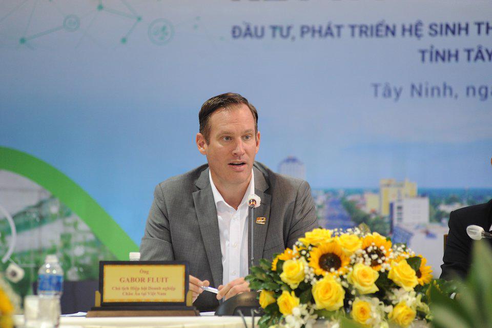 Ông Gabor Fluit - Chủ tịch EuroCham tại Việt Nam cam kết tích cực thúc đẩy chuyển đổi công nghệ, chia sẻ kinh nghiệm và hợp tác đầu tư với tỉnh Tây Ninh