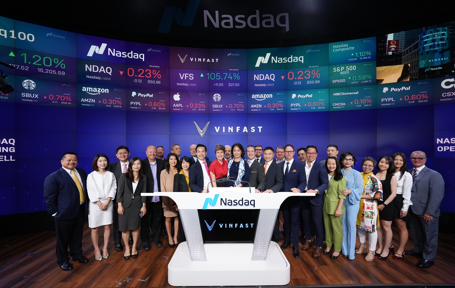 Ngày 15/8, VinFast đã chính thức niêm yết trên sàn Nasdaq Global Select Market, New York, Mỹ với mã cổ phiếu VFS