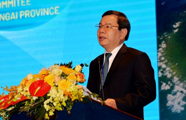 Chủ tịch UBND tỉnh Quảng Ngãi Đặng Văn Minh phát biểu tại hội nghị 