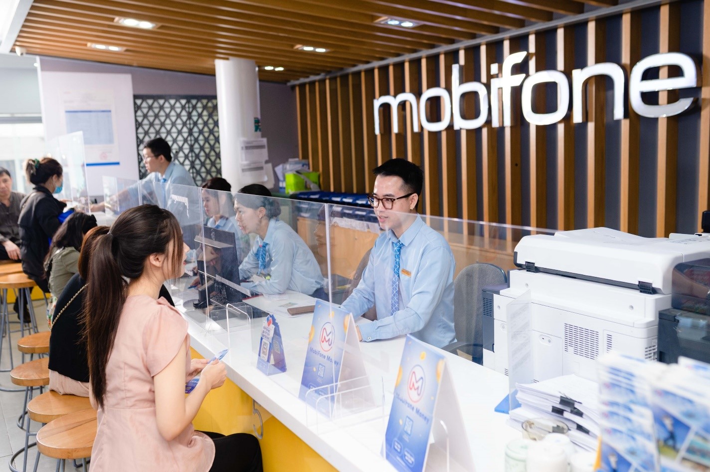 MobiFone hướng tới dẫn đầu xu thế chuyển đổi số, phát triển sản phẩm dịch vụ số dựa trên hạ tầng số, nhằm gia tăng lợi ích và trải nghiệm khách hàng.