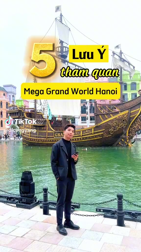 Loạt TikToker háo hức tới check in với tàu The Grand Voyage - sân khấu thuyền ngoài trời lớn nhất châu Á tại Mega Grand World Hà Nội.