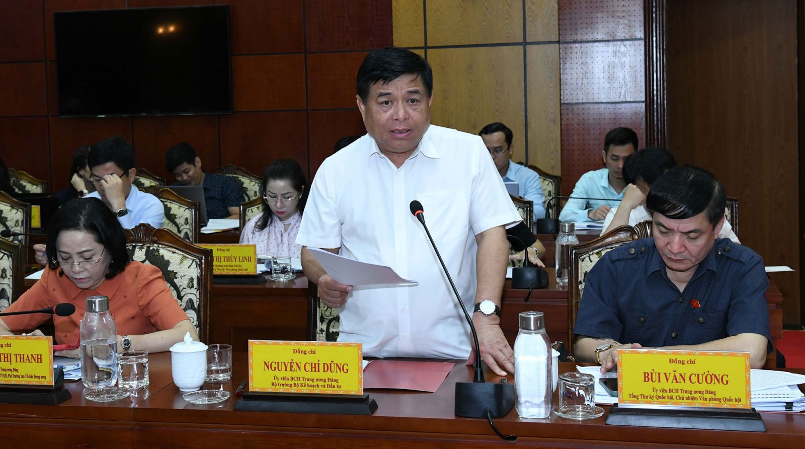 Bí thư Tỉnh uỷ Nguyễn Thành Tâm tiếp thu ý kiến của Chủ tịch Quốc hội Vương Đình Huệ.