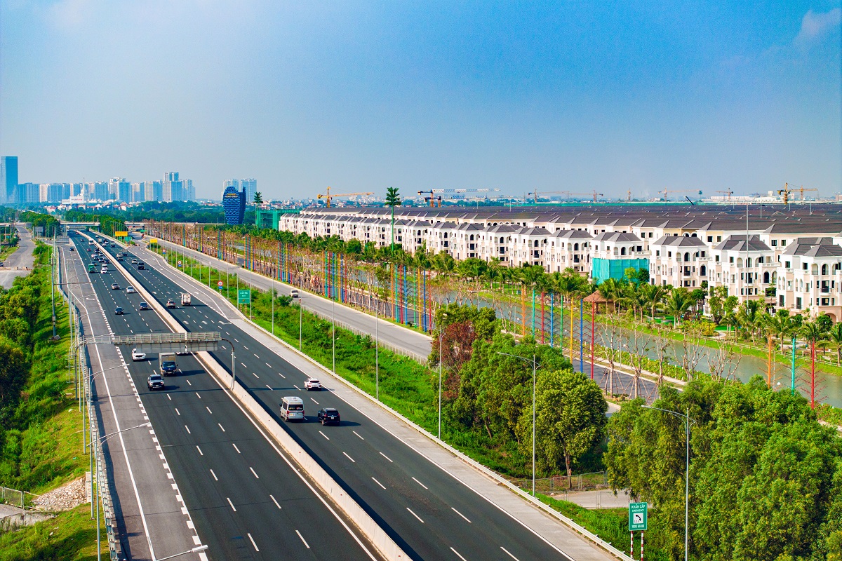Hệ thống giao thông ngày càng mở rộng giúp “quận Kinh Đô” trở thành tâm điểm kết nối phía Đông Hà Nội