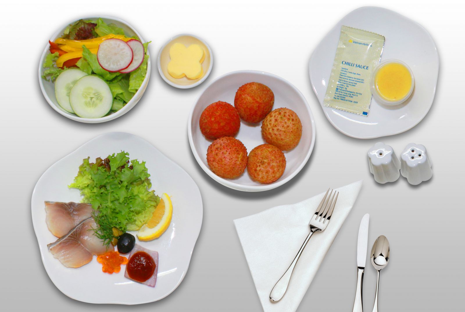 Món tráng miệng vải thiều trên suất ăn của Vietnam Airlines
