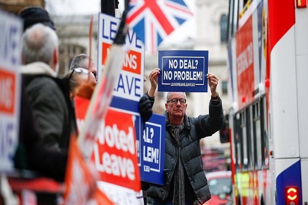 Những người biểu tình ủng hộ Brexit tập trung bên ngoài tòa nhà quốc hội ở thủ đô London, Anh ngày 9/1