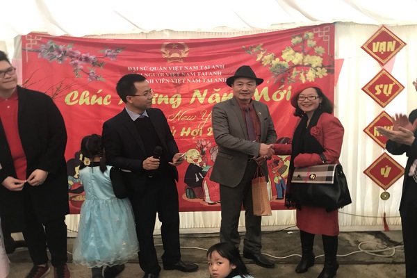 Đại sứ quán Việt Nam tại Anh tổ chức hoạt động gặp gỡ giao lưu cộng đồng người Việt tại Anh chào đón tết Nguyên đán 2019