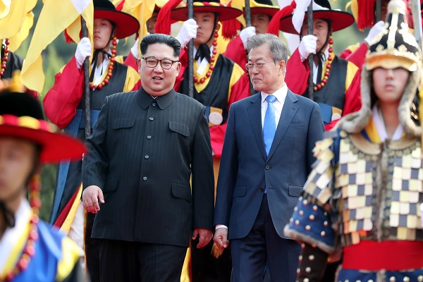 và hai là Hội nghị Thượng đỉnh Liên triều vào tháng Tư với Tổng thống Hàn Quốc Moon Jae-in