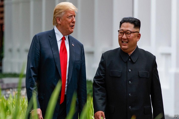 Trong năm qua, ông Kim Jong-un đã có hai dấu ấn đáng nhớ trong sự nghiệp ngoại giao của mình bằng cuộc gặp với Tổng thống Mỹ Donald Trump tại Singapore