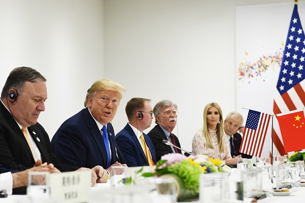 Tổng thống Trump cùng phái đoàn Mỹ trong cuộc hội đàm với Chủ tịch Trung Quốc Tập Cận Bình. Ảnh: CNN