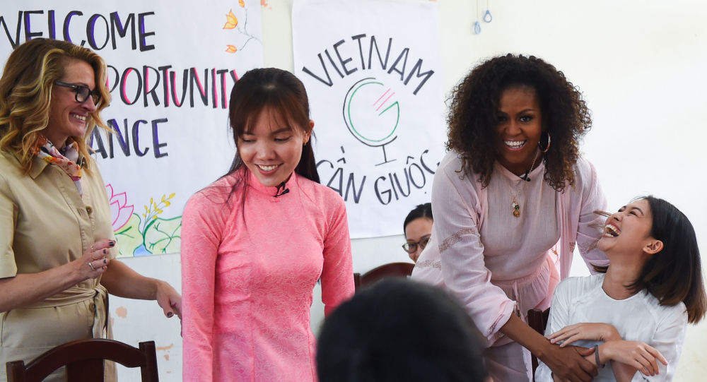 Cựu Đệ nhất Phu nhân Mỹ Michelle Obama đến Việt Nam thúc đẩy