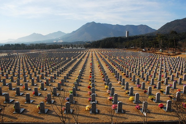 các chuyến viếng thăm nghĩa trang sẽ bị hạn chế trong kỳ nghỉ lễ Seol để ngăn chặn sự lây lan của loại coronavirus mới.