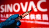 Chuyên gia lo ngại tác dụng phụ của vắc xin Sinovac