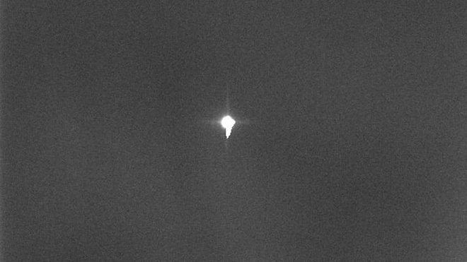 Ảnh chụp từ kính thiên văn cho thấy Long March 5B (Trường Chinh 5B),