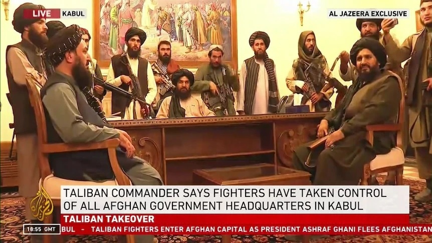 Lực lượng chiến binh Taliban chiếm quyền kiểm soát Phủ Tổng thống Afghanistan tối 15/8. (Nguồn: ABC News)