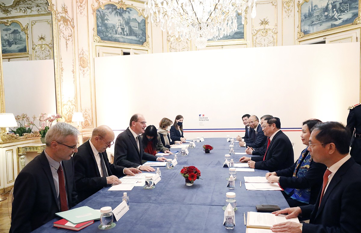 Hai nhà lãnh đạo trao đổi nhiều nội dung quan trọng tại Hội đàm cấp cao Việt Nam-Cộng hòa Pháp
